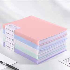 Carpeta A4 con 40 fundas color pastel